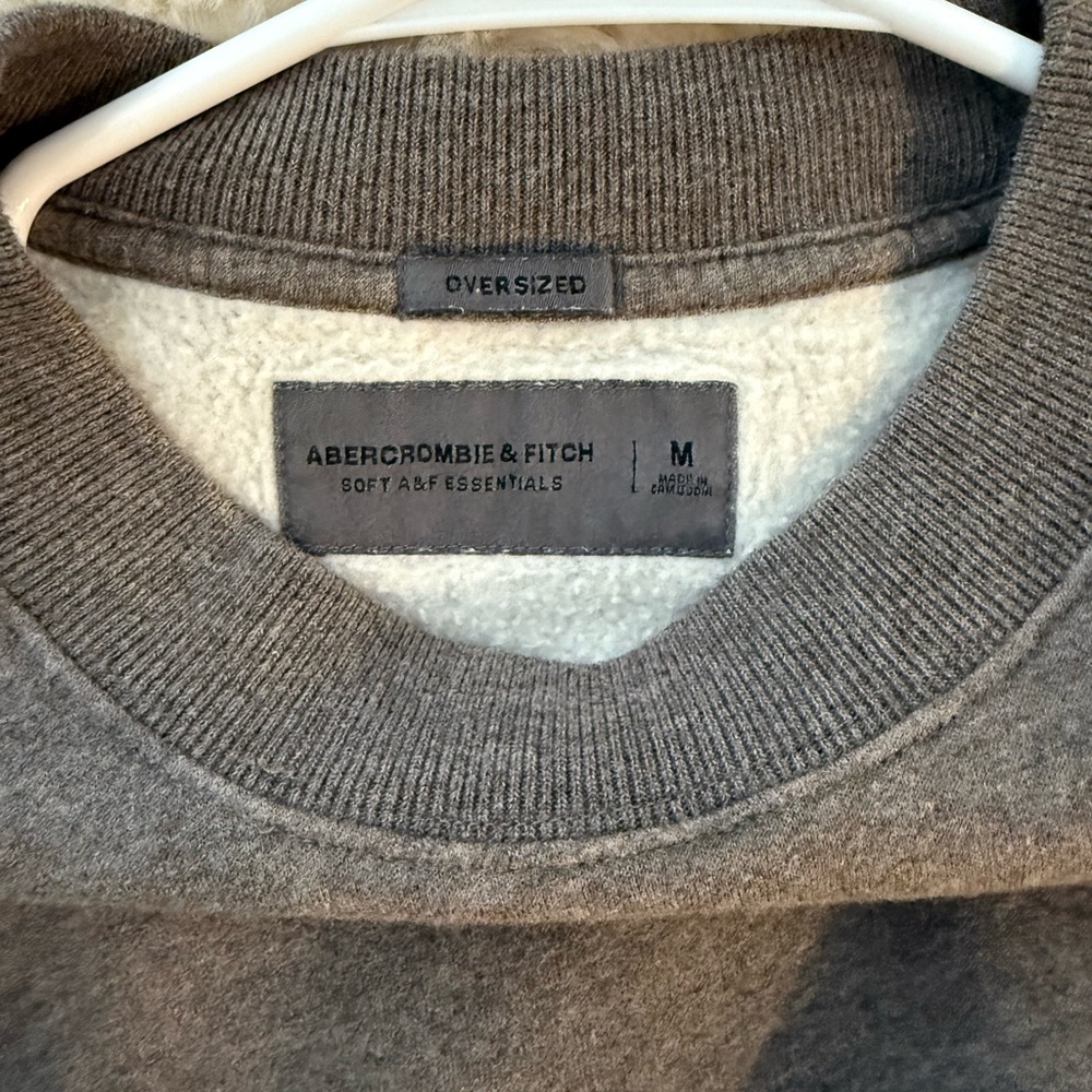 Abercrombie & Fitch Gray Sweater